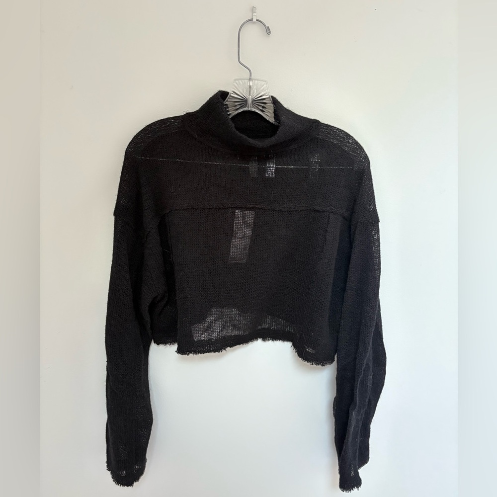 Cropped Urban Outfitters Sweater